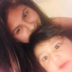 Meet your Posher, Clarita